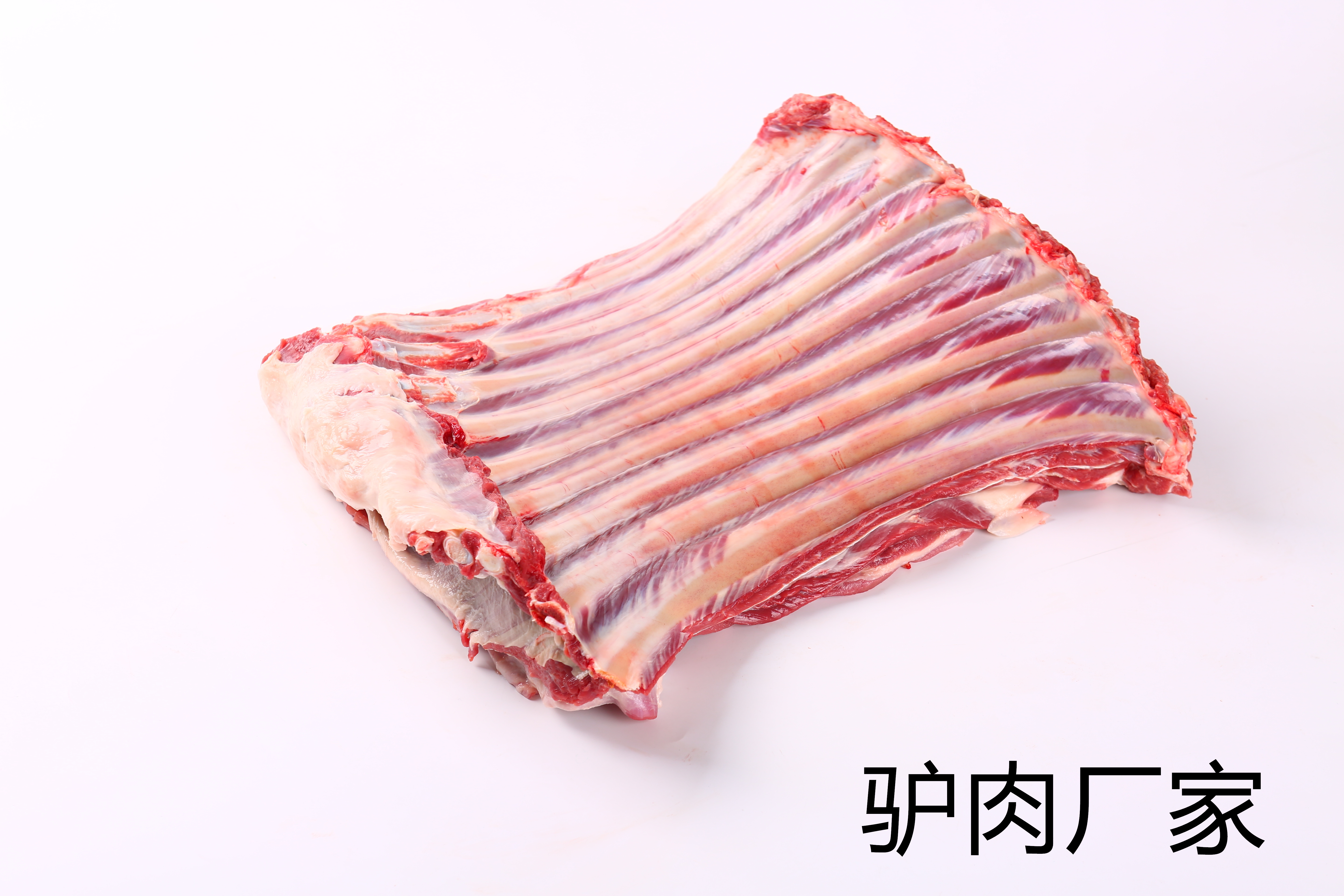 驢肉廠家推出高品質(zhì)的驢肉卷，讓大家感受“吃的到的自然美味”